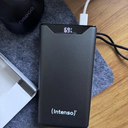 УМБ Intenso F10000 10000 mAh 18 W Yellow (7332039) фото от покупателей 7