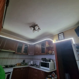 Світлодіодна стрічка LED Strip light cold з вимикачем 5 метрів фото от покупателей 2