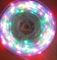 Розумна смарт гірлянда музична для танців Meiq-it Led RGB 10 метрів на 100 ламп від usb павербанк управління через телефон, smart гірлянди роса з синхронізацією музики через Bluetooth різнокольорова