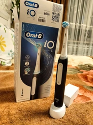 Электрическая зубная щетка Oral-B iO 3 Blue (8006540731321) фото от покупателей 3