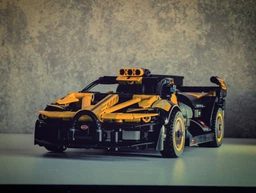 Конструктор LEGO Technic Bugatti Bolide 905 деталей (42151) фото от покупателей 4