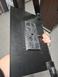 Столик подставка для ноутбука 17" c активным охлаждением UFT T51 фото от покупателей 3
