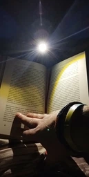 Компактная Mini Лампа для чтения книг Светильник настольный Перезаряжаемый на аккумуляторе Теплый Холодный Смешанный свет Гибкая Clip ножка прищепка Type-C зарядка Black фото от покупателей 2