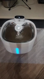 Автопоїлка для котів і собак з аккумулятором поїлка з датчиком руху автономна Smart Wireless Pet Water Fountain бездротова, питний фонтан з фільтром 2.6 Л фото від покупців 3