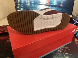 Чоловічі кросівки Puma R78 Lightwind 40026718 42.5 (8.5UK) 27.5 см Bordeaux Red/White/Amarena (4069161530708) фото від покупців 1