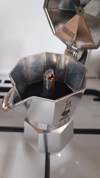 Кавоварка гейзерна Bialetti Moka Express (0.190 л – на 4 чашки) фото від покупців 11