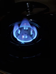 Туристическая Кемпинговая газовая плита плитка походная портативная с пьезоподжигом BDZ-155-A в кейсе + газовые баллоны 2х220 г фото от покупателей 17