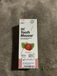 Ремінералізуючий захисний крем GC Tooth Mousse для чутливих зубів з смаком полуниці та дині фото от покупателей 1