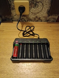 Зарядний пристрій Voltronic MS-808A, 8 каналів для акумуляторів 18650, 4.2V/2000mAh (YT32316)