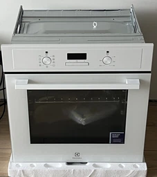 Духовой шкаф электрический Electrolux EOF3H40BK фото от покупателей 2