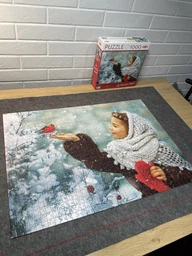 Пазл Tactic Girl with Red Mittens 67 x 48 см 1000 деталей (6416739592213)