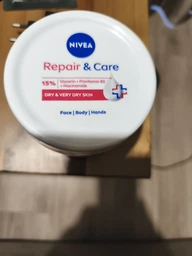 Крем для тела NIVEA Repair & Care Восстановление и уход для очень сухой и огрубевшей кожи 400 мл (9005800380544/4006000038896)