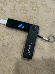 Криптогаманець Ledger Nano X Emerald Green (LNXEG) фото від покупців 1