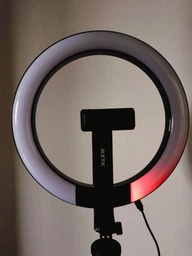 Комплект блогера беспроводной RZTK Aura Light Pro (кольцевая RGB led лампа 26 см 12 В / аккумулятор 1200 мАч / штатив 2.3 м Alum / пульт/ USB Type-C) фото от покупателей 6