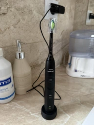 Электрическая зубная щетка Philips Sonicare HX7110/01 серии 5500 фото от покупателей 3