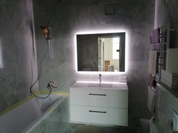 Дзеркало 100x80 см Антизапотівне з LED Touch Сенсором Діммером Фасадним + Фоновим Підсвічуванням Mixxus FLAT MR04-100x80 Скло 5 мм з Срібною Амальгамою Алюмінієвий Каркас Годинник Товщина 3 см (MI6927)