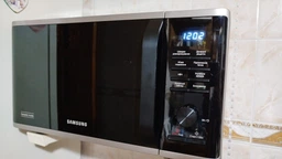 Мікрохвильова піч SAMSUNG MS23K3513AS фото від покупців 17