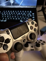 Беспроводной геймпад PlayStation DualShock 4 4 V2 Green Camouflage Зеленый джойстик камуфляж PS4 фото от покупателей 16