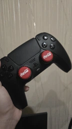 Силиконовые накладки на стики Coca Cola (Black) для геймпадов Sony DualShock PS4 / DualSense PS5 / Xbox Series|One / Pro Controller (2шт.) фото от покупателей 2