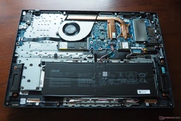 Ноутбук Asus VivoBook 18, (M1807HA-S8025) 18,4" / AMD Ryzen 7 260 / RAM 16 ГБ / SSD 1 ТБ / Radeon 780M / Без ОС фото от покупателей 8