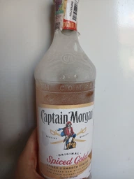 Алкогольный напиток на основе Карибского рома Captain Morgan Spiced Gold 1.5 л 35% (5000281035338) фото от покупателей 3