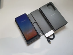 Мобильный телефон Samsung Galaxy S26 Plus 12/256GB Sky Blue (SM-S947BLBDEUC) фото от покупателей 1