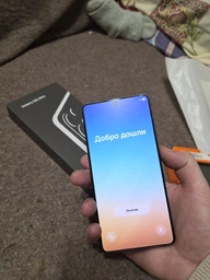 Мобільний телефон Samsung Galaxy S26 Ultra 12/256GB Sky Blue (SM-S948BLBDEUC) фото від покупців 1