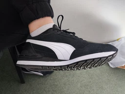 Женские кроссовки Puma ST Runner v4 SD 39966501 36 (3.5UK) 22.5 см Black/White/Silver (4067979724821) фото от покупателей 1