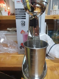 Барный миксер и вспениватель молока Clatronic BM 3472, 2 в 1, 65 Вт, 2 скорости, чаша 450 мл из нержавеющей стали, для коктейлей, фитнес-напитков и молочной пены фото от покупателей 1