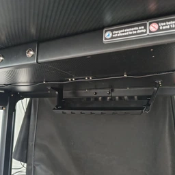 Стол с электрической регулировкой высоты Cougar E-Grav 180 Black
