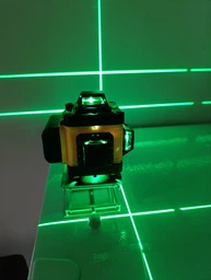 Лазерный уровень нивелир Laser Level 4D 2 аккумулятора 16 линий зеленый луч в кейсе желтый фото от покупателей 12
