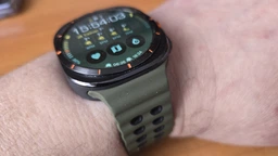 Перфорований ремінець broband Classic Color для Samsung Galaxy Watch Ultra – зелено-чорний (силікон)