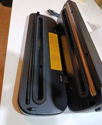 Вакуумный упаковщик для дома кухни с ножом резаком Vacuum Sealer вакууматор для еды продуктов питания сухих и влажных овощей и мяса прибор для упаковки пищи вакуумные упаковщики комплект гофрированные пакеты 10 шт HZ-001 фото от покупателей 1