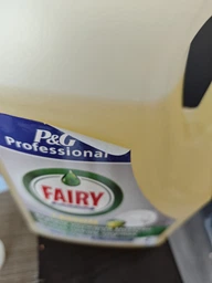 Засіб для миття посуду Fairy Лимон 1.5 л (8700216397117) фото від покупців 4