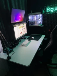 Геймерський стіл OfficePro ODE1470LWB (ODE1470LWB) фото від покупців 3