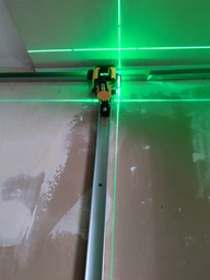 Лазерный уровень нивелир Laser Level 4D 2 аккумулятора 16 линий зеленый луч в кейсе желтый фото от покупателей 4