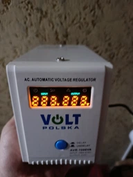 Стабилизатор напряжения AVR Volt Polska 1000VA 8-11% фото от покупателей 2