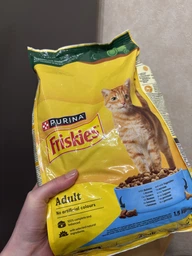 Сухий корм Friskies для дорослих кішок з лососем та овочами 300 (г) фото від покупців 1