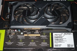 Видеокарта Gigabyte NVIDIA GV-N5060WF2OC-8GD фото от покупателей 1