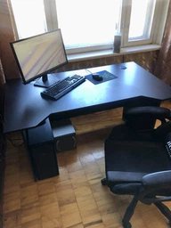 Компьютерный стол ДЖЕТ чёрный (размер L: 1380х800 мм) фото от покупателей 3