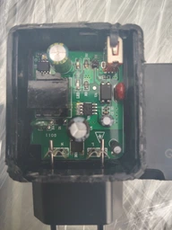 Зарядное устройство Блок питания для телефона и планшета QOOVI 66Вт 6A USB QC4.0 Блок быстрой зарядки Fast Charging для Samsung, iPhone, Xiaomi, Redmi, Huawei, Realme Black фото от покупателей 1