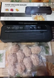 Вакууматор для запаювання продуктів та їжі у вакуумні пакети побутовий вакуумний пакувальник на кухню фото від покупців 5