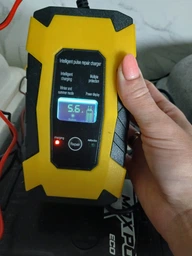 Зарядное устройство для автомобильного аккумулятора свинцово кислотного 12V 5A импульсное автоматическое с ЖК-дисплеем фото от покупателей 3