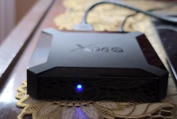 Налаштована Смарт ТВ приставка X96Q 2/16 GB Slimbox AndroidTV 10 Allwinner H313 | 4K HDR медіаплеєр на андроїд | Smart TV Box | ТВ Бокс з WiFi 2.4 + YouTV | YouTube без реклами | ТВ канали | Фільми та Серіали