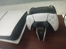 Зарядка для джойстика PlayStation 5 Honcam зарядная Док Станция для геймпада PS5 DualSense на 2 геймпада с подсветкой Белая