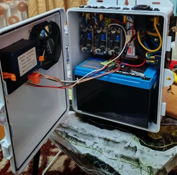 Аккумуляторная батарея Qoltec LiFePO4 Литий-железо-фосфатный 12.8V 12Ah 153.6Wh BMS 53701 (5901878537016)