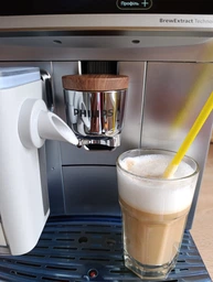 Кофемашина Philips LatteGo Pro серії 8000 Café Aromis EP8757/20 фото от покупателей 9