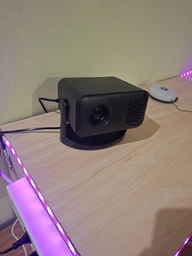 Проектор для фильмов мини домашний кинотеатр портативный для смартфона Wi-Fi для дома Hausland мультимедийный Full HD (1920×1080) совместим с HDMI USB 650 ANSI Android 13 черный (02930001)