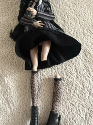 Кукла Monster High коллекционная Венздей в школьной форме (HXJ04)