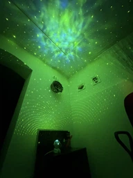 Проектор-нічник Космонавт Зоряне небо Astronaut Nebula Projector білий фото от покупателей 11